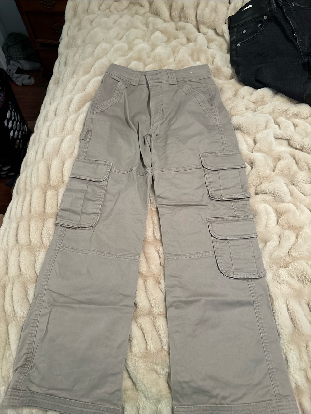 Women’s Cargo Pants in Light Gray - Durable Pocket Utility